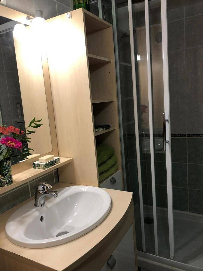 Two-Bedroom House in Saint-Pierre-de-Maillé, Vienne (France)