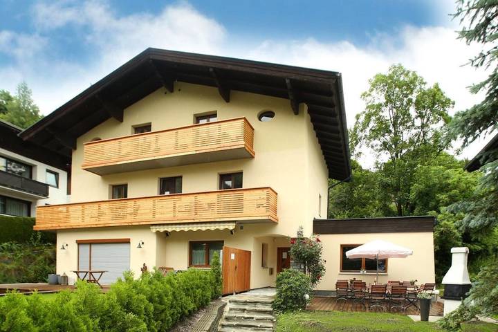 Chalet für 22 Personen, mit Balkon und Terrasse sowie Garten und Sauna