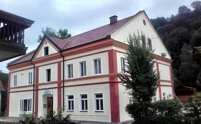 Hôtel pour 2 personnes, avec terrasse ainsi que vue et jardin à Hochburg-Ach
