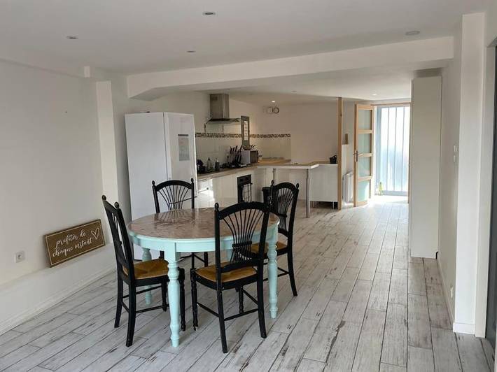 Location de vacances pour 8 personnes, avec piscine et terrasse à Tonnay-Charente - 2