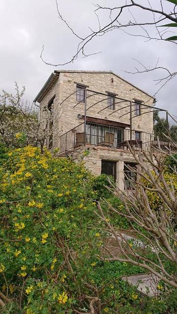 Gîte pour 4 personnes, avec jardin et jacuzzi à Montségur-sur-Lauzon