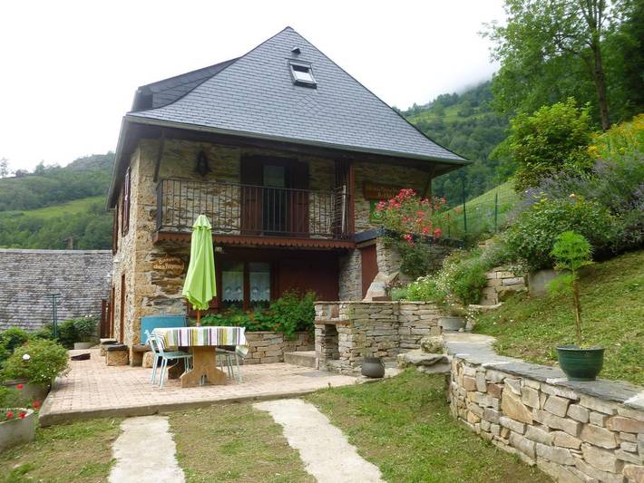 Gîte pour 5 personnes, avec jardin et terrasse, animaux acceptés à Sentein