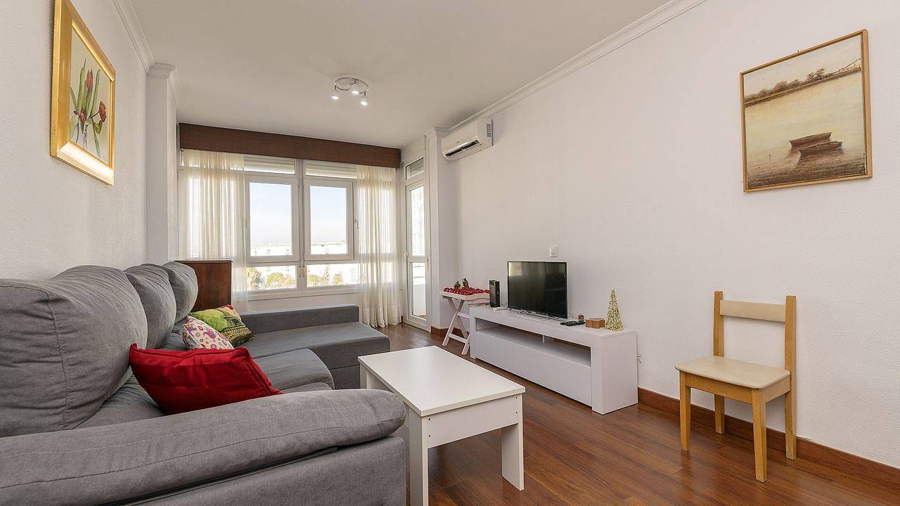 Apartamento vacacional entero, Apartamento de vacaciones para 7 personas con piscina in Valdelagrana, El Puerto de Santa María