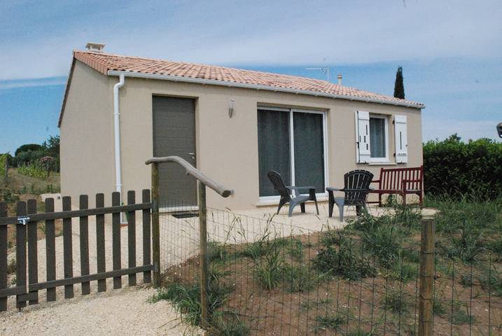 Gîte pour 6 personnes, avec terrasse et jardin