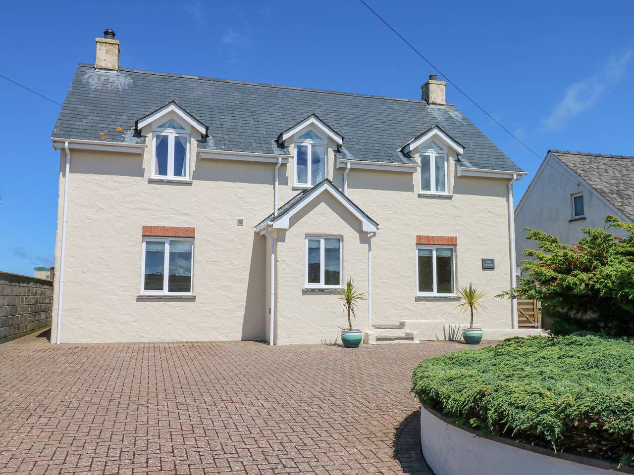 Llain Gwynfor in Trefin, Pembrokeshire