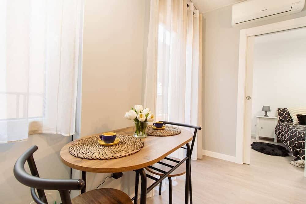 Entire apartment, Stay in Zaragoza's historic center in Saragossa, Saragossa Province