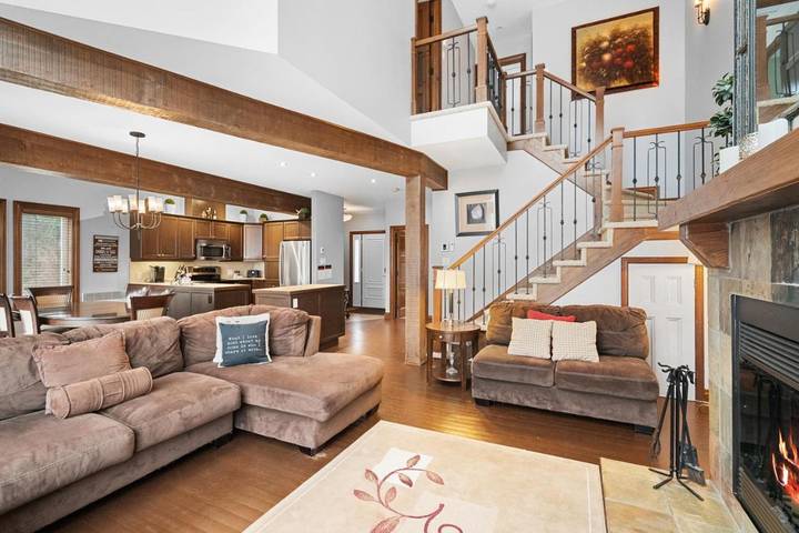 Location de vacances pour 6 personnes, avec terrasse et jardin dans Mont-Tremblant