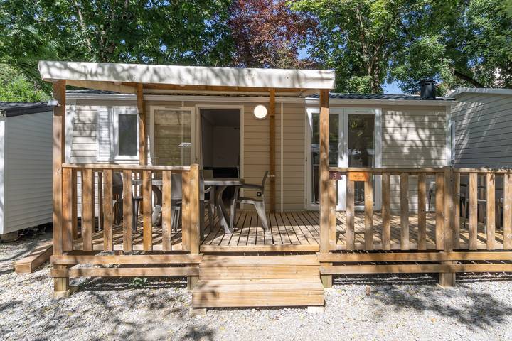 Camping per 6 persone, con giardino in Ardèche