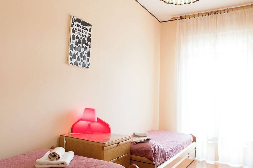 Appartamento intero, Casa Luce - Grazioso appartamento in prossimità del centro città in Novara (Italia), Provincia di Novara