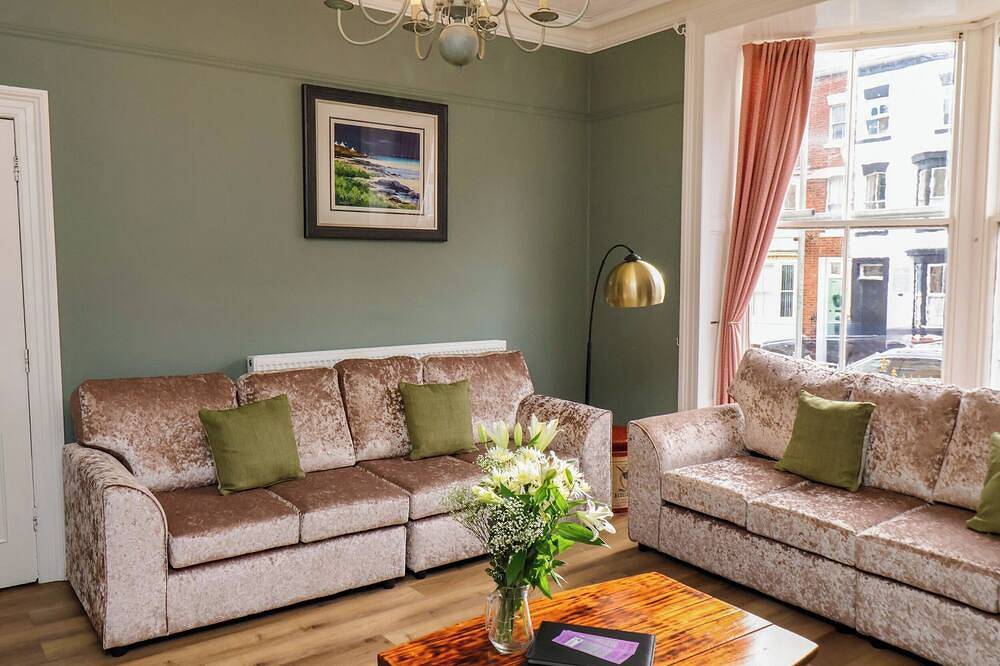 Sunnyvale House, pet friendly, character holiday cottage in Whitby in Whitby, North York Moors National Park