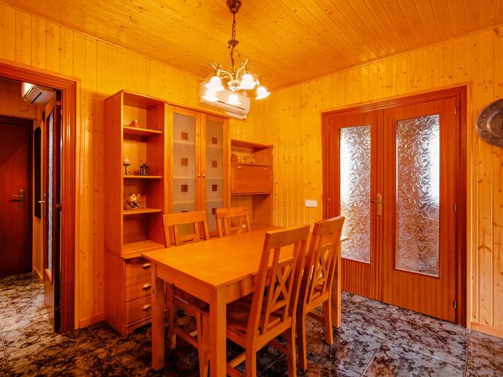 Location de vacances pour 7 personnes, avec jardin ainsi que terrasse et piscine à El Vendrell - 4