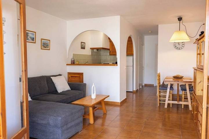 Location de vacances pour 5 personnes, avec jardin et terrasse, animaux acceptés à Arenal d'en Castell