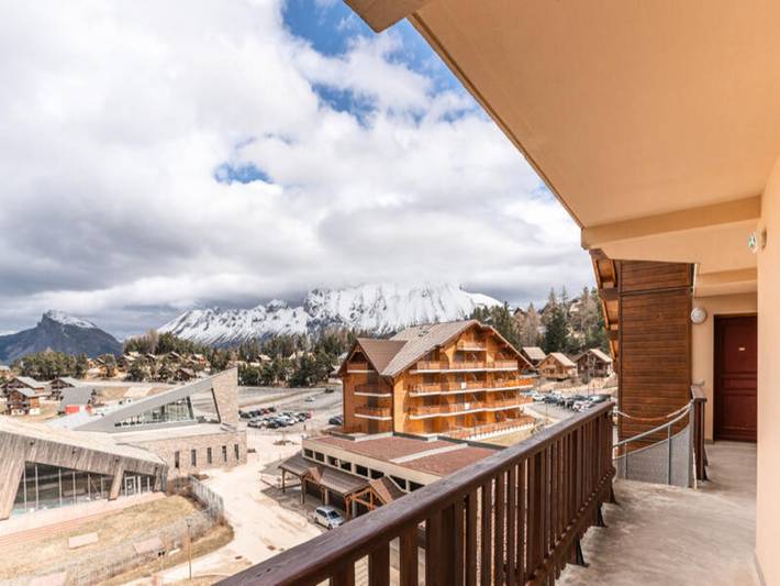 Chalet pour 8 personnes, avec balcon, adapté aux familles dans La Joue du Loup