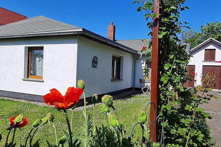Ferienhaus für 3 Personen, mit Terrasse und Garten