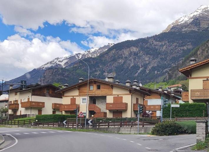 Gîte pour 6 personnes, avec terrasse et vue à Sondalo - 2