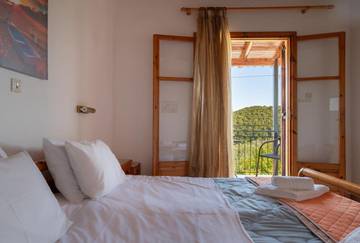 Gîte pour 2 personnes, avec vue et jardin dans Paleokastritsa
