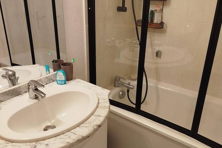Entire apartment, New Listing in Eu, Dieppe region