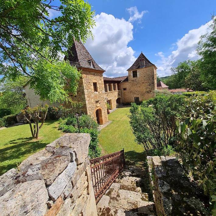 Maison d’hôte pour 10 personnes, avec vue ainsi que jardin et piscine, animaux acceptés dans le Lot - 3