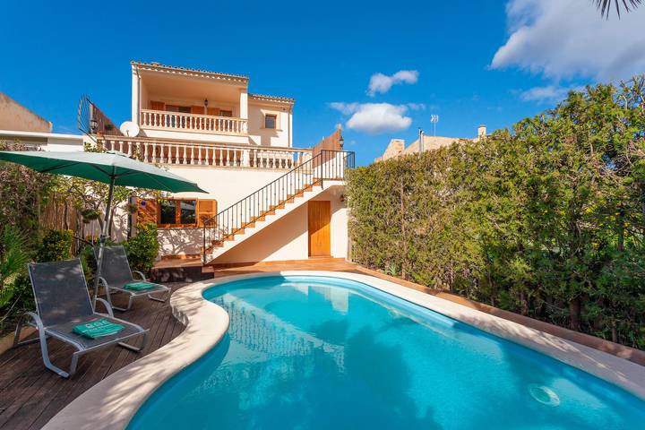 Villa für 6 Personen, mit Balkon und Terrasse sowie Garten in Palma