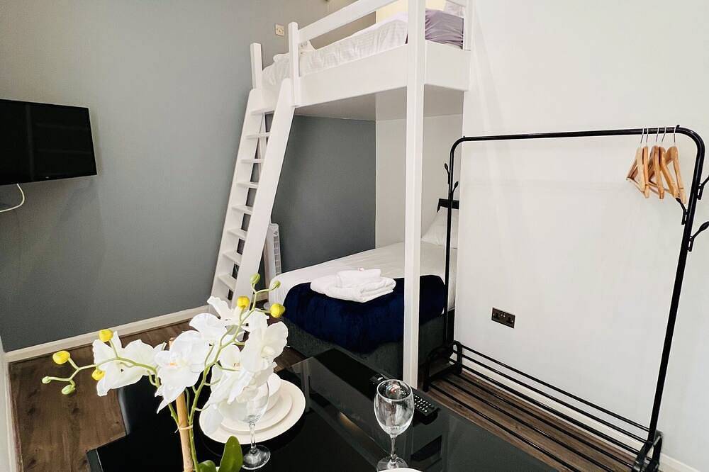 Apartment for 2 People in Plymouth, South West England