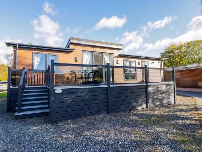 Holiday rental for 6 people, with lake view and garden in White Cross Bay