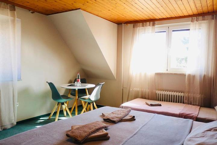 Hôtel pour 3 personnes, avec vue et jardin, animaux acceptés