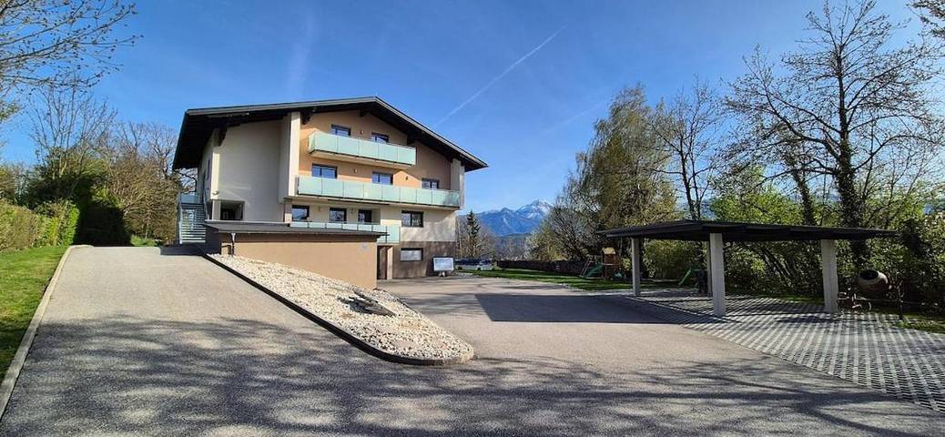 Ferienwohnung für 4 Personen, mit Balkon und Terrasse sowie Garten und Ausblick