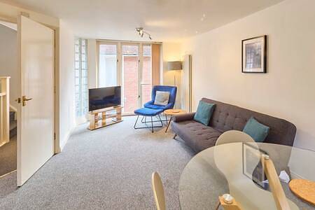 Host & Stay | Queen's Corner in Kent