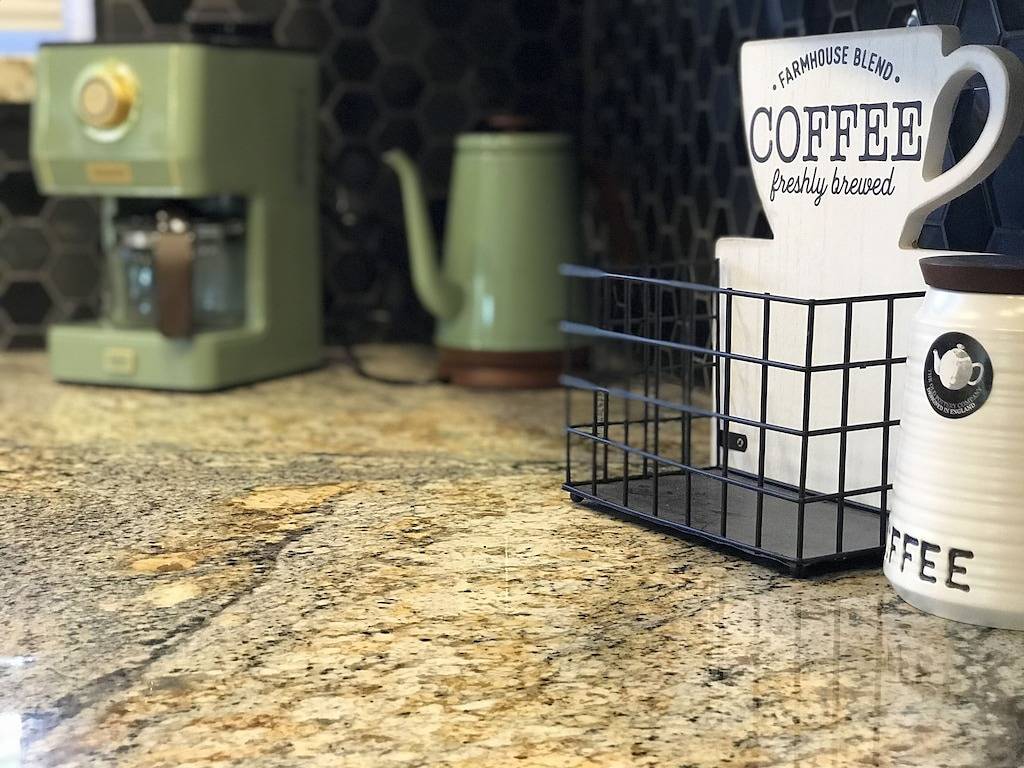 Cottage by the Vines: Near Napa Valley, Vineyards, Outlet Malls and Six Flags in Fairfield (CA), California North Coast