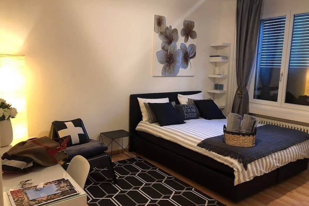 Ganze Wohnung, Spacious Studio | Quiet Area | Zurich Downtown in Zürich, Bezirk Zürich