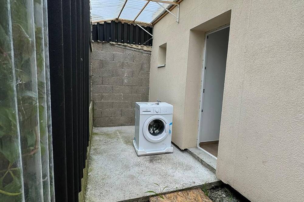 Studio Très Confortable Avec Grand Jardin Pour Stationner Véhicule Transports in Sevran, Seine-Saint-Denis