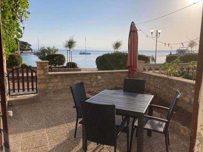 Ferienwohnung für 4 Personen, mit Terrasse und Garten sowie Ausblick - 1