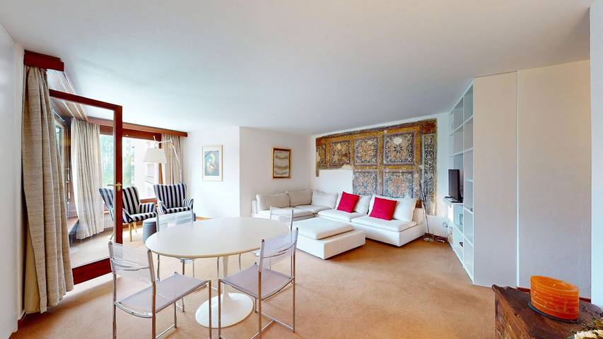 Ferienwohnung für 2 Personen, mit Balkon und Ausblick in Samedan - 2