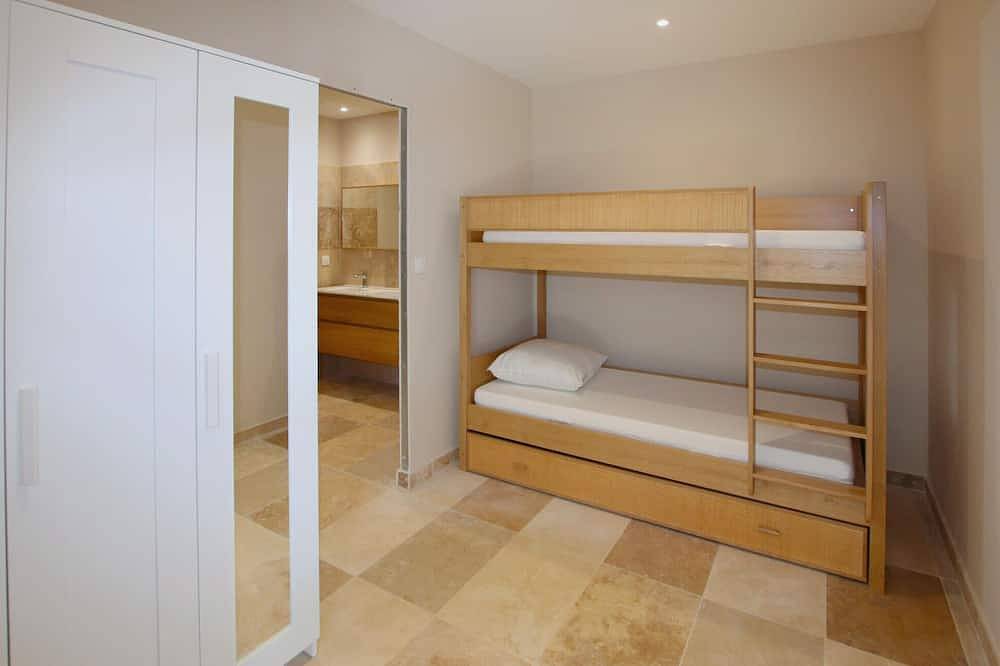 Impresionante casa en Suze la Rousse in Suze-la-Rousse, Región de Nyons