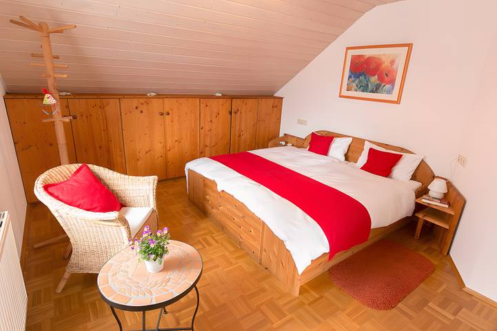 Hel lejlighed, Apartment 'Anne's' with Balcony and Wi-Fi in Bad Waldsee, Region Bodensee-Oberschwaben