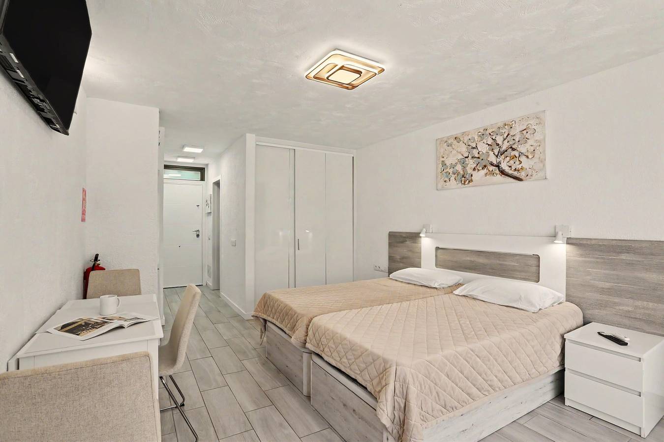 Studio entier, Studio de luxe à Costa Adeje avec piscine partagée, balcon et Wi-Fi in Playa de Troya, Adeje