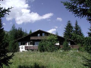 Ferienhaus für 9 Personen, mit Garten und Ausblick in Graubünden