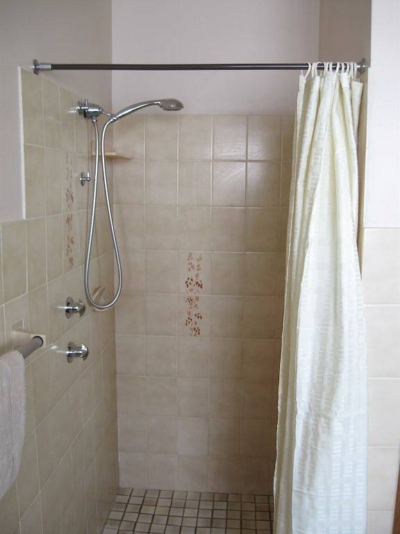 Holiday rental for 4 people, with balcony and garden in Australia