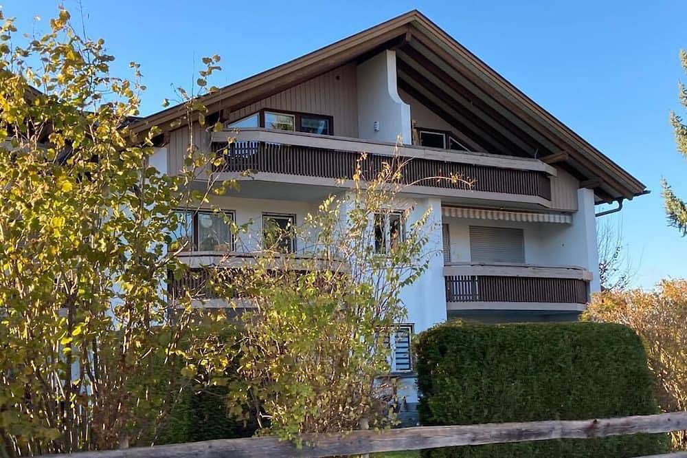 Entire apartment, Cozy attic apartment in the heart of the Oberallgäu in Sonthofen, Bavarian Swabia