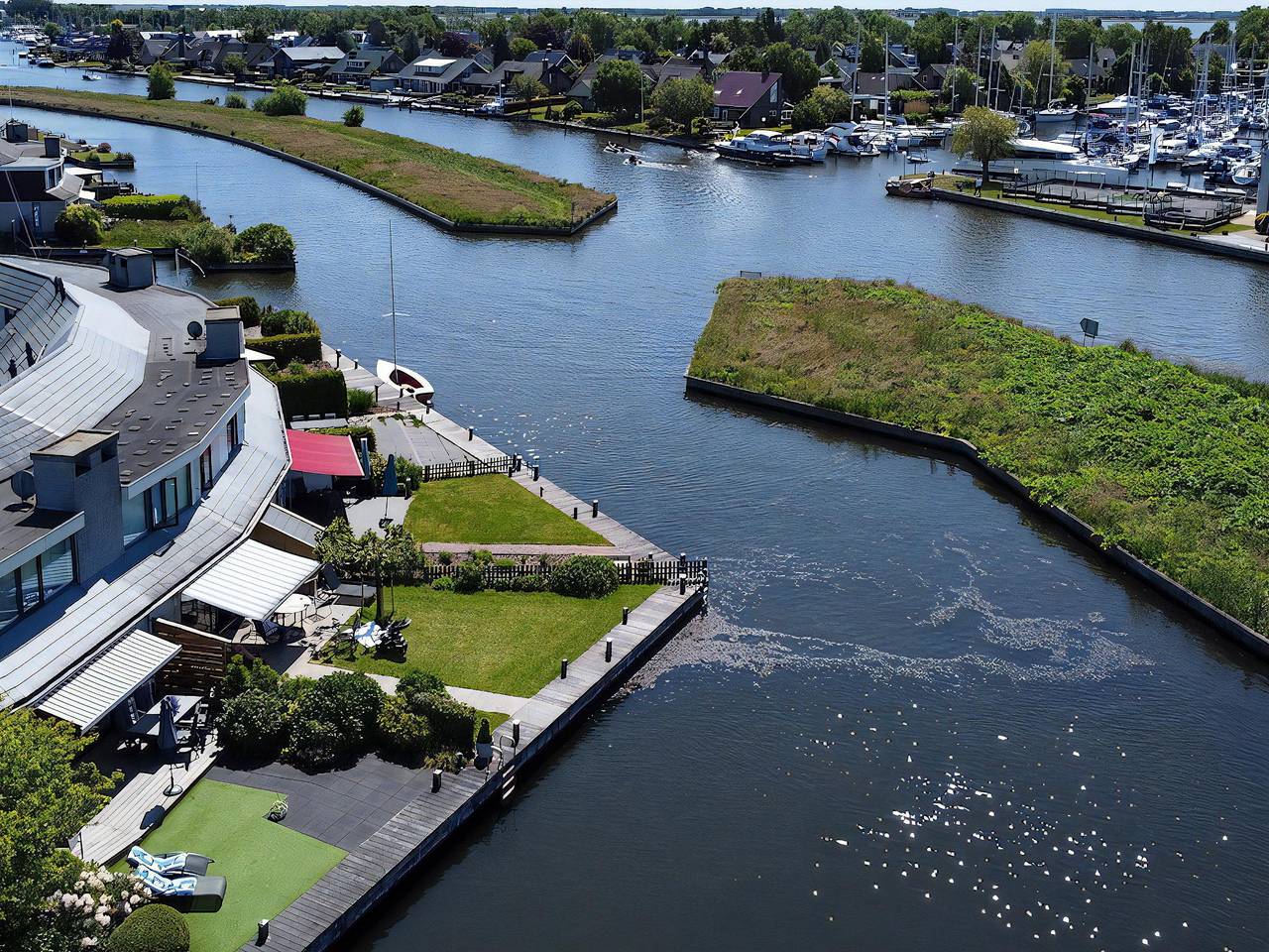 Park Brekkense Wiel 128 in Lemmer, Ijsselmeer