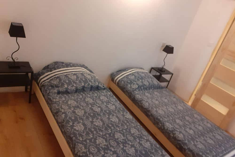 Entire apartment, At the foot of Mont Ventoux
Village center
Fully renovated apartment in Malaucène, Parc naturel régional du Mont-Ventoux