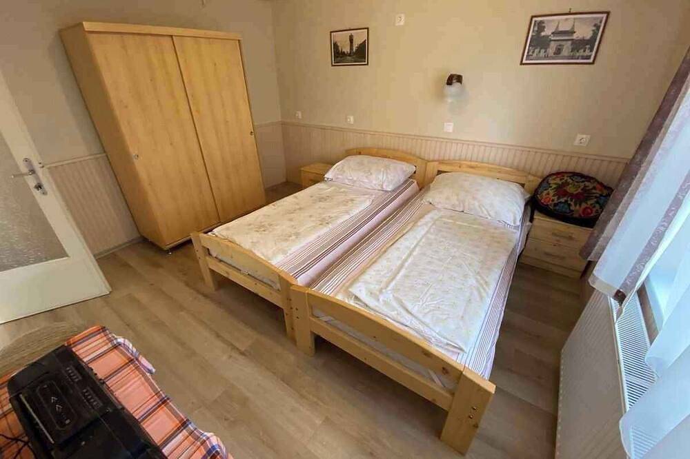 Ganze Wohnung, Ferienwohnung nähe zum Stadtzentrum im Grüngürtel mit Klimaanlage in Siofok, Siófok und Umgebung