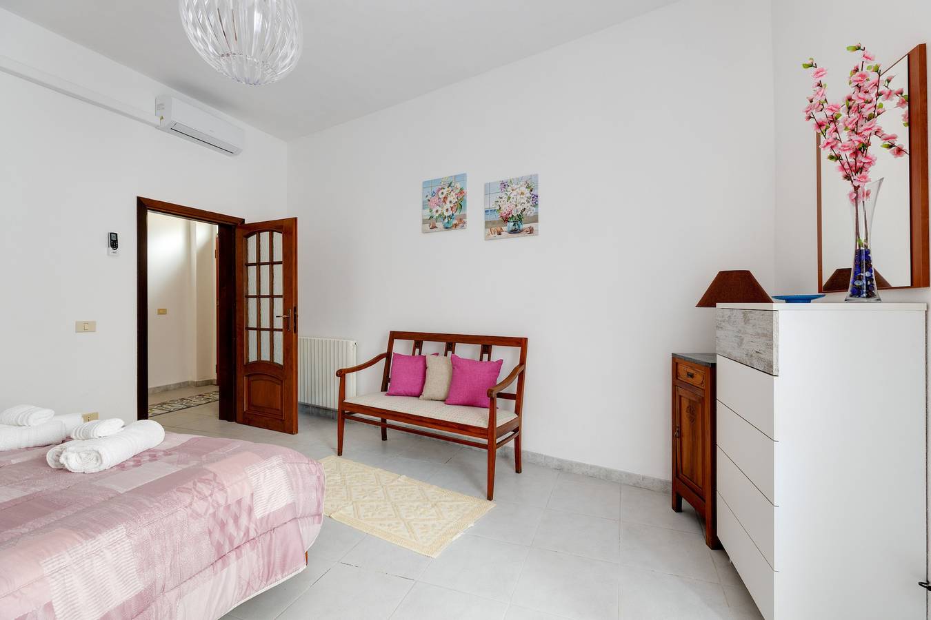 Apartamento entero, Apartamento 'Casa Miriam' con terraza privada y aire acondicionado in Oristán, Campidano