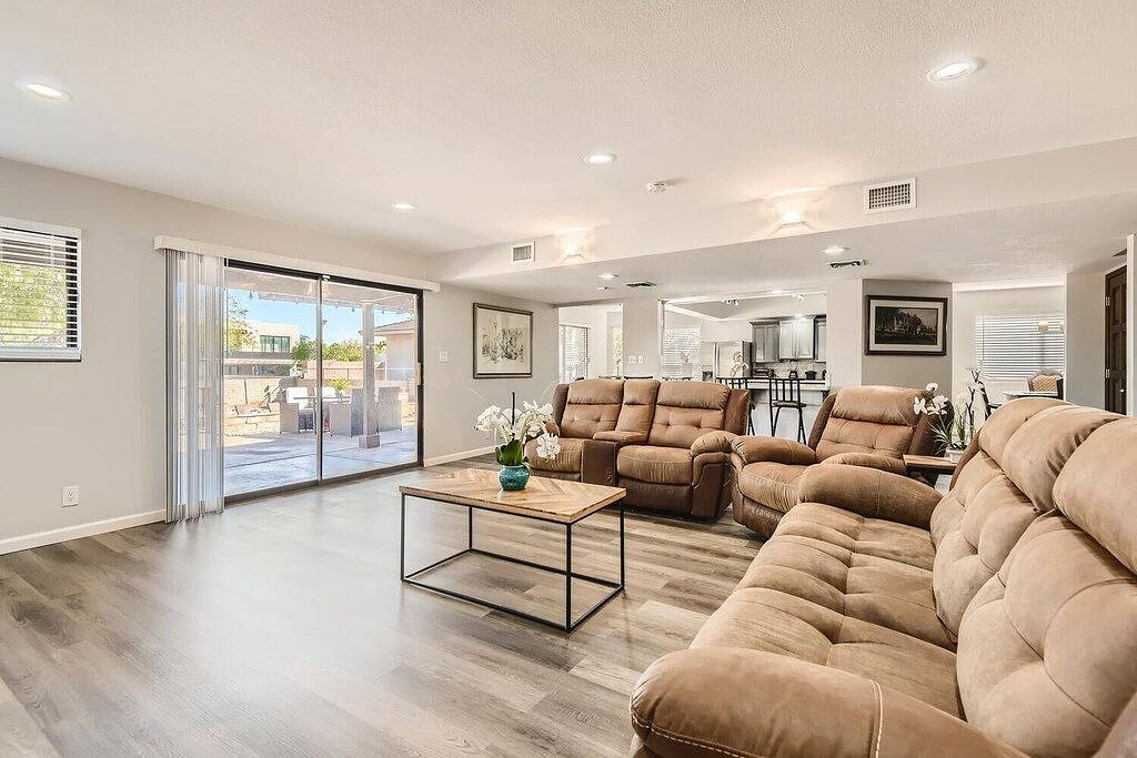 Private Oasis with heated pool in Las Vegas, Nevada