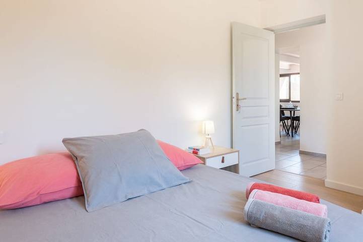 Lovely, quiet house in the countryside close to many beaches in Serra-di-Ferro, Ajaccio und Umgebung