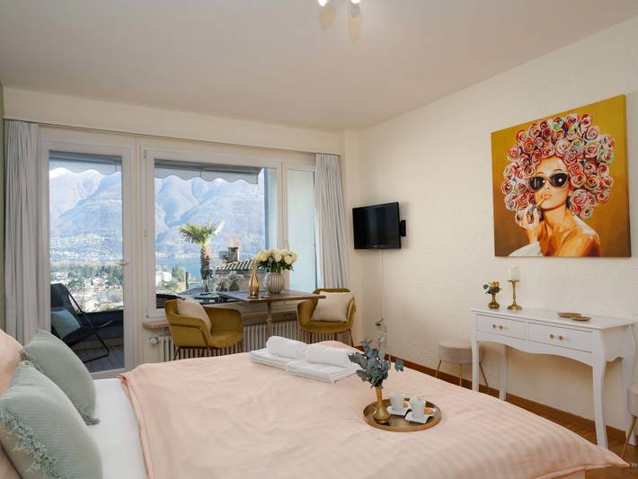 Ferienwohnung für 2 Personen, mit Balkon und Seeblick in Ascona