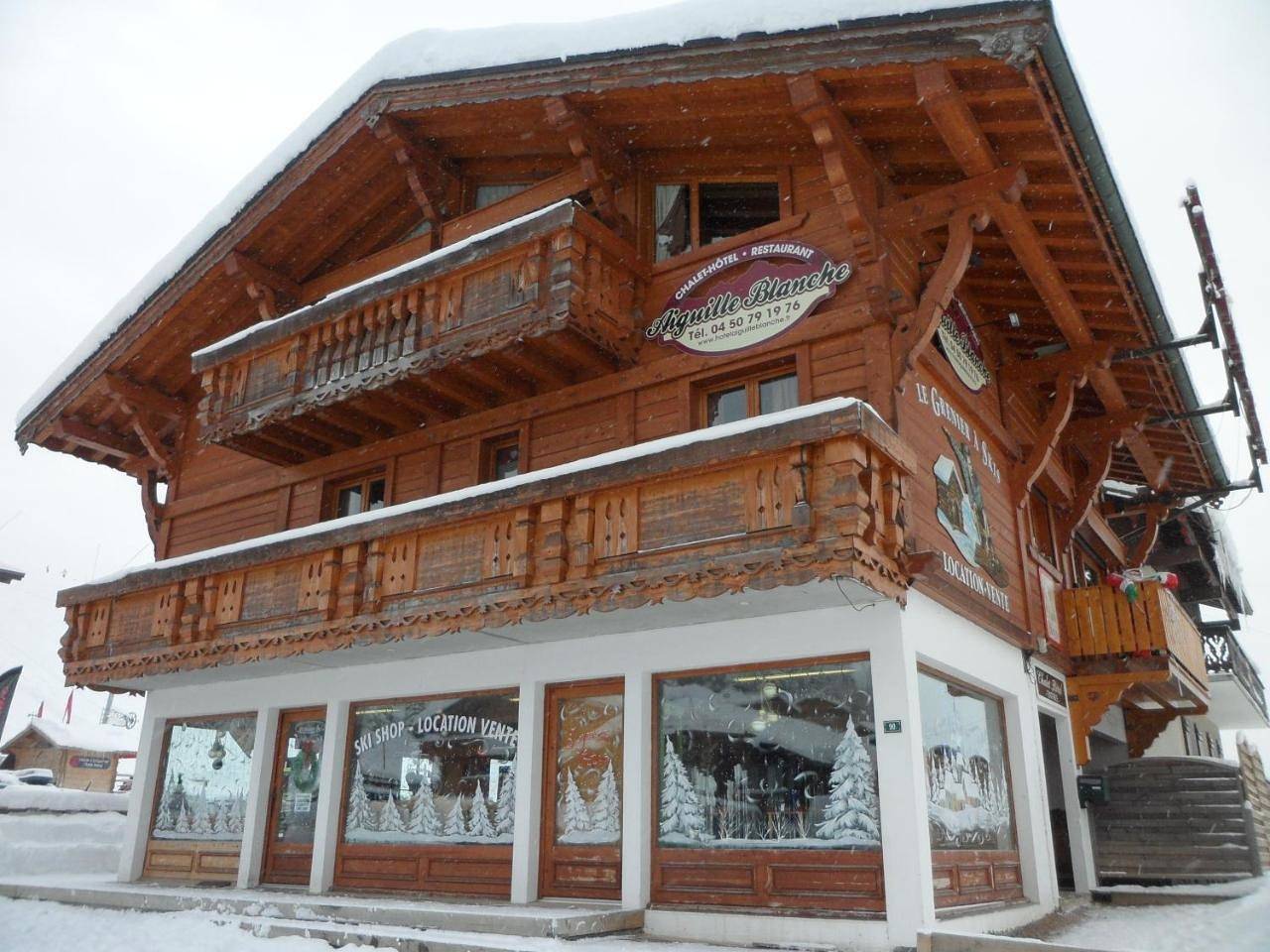 Chalet Hôtel Aiguille Blanche Logis in Les Gets, Les Portes du Soleil