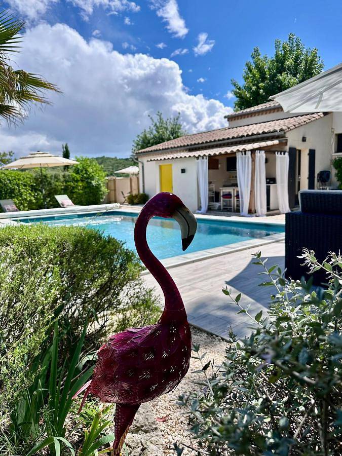 Appartement de vacances pour 2 personnes, avec Terrasse et Jardin ainsi que Piscine et Vue
