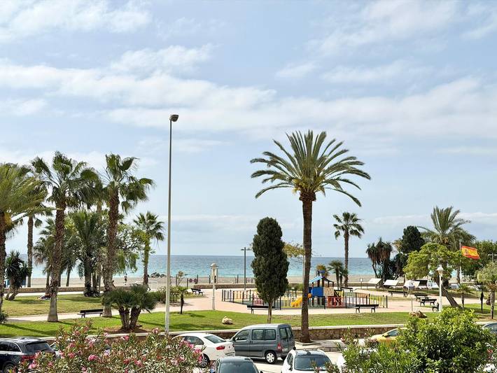 Vakantieappartement voor 5 personen, met Terras en Zwembad in Torre del Mar