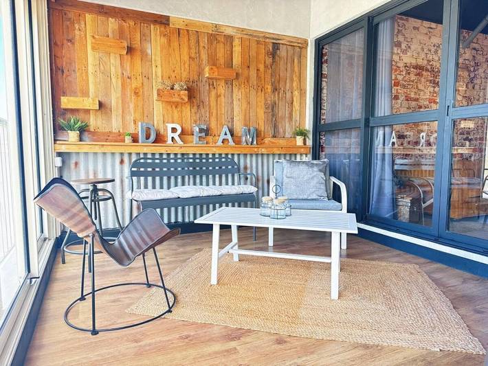 Gîte pour 4 personnes, avec balcon et vue dans Plage des Roches Noires